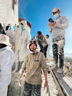 It's that time of year again for the annual wall painting and dressing of the Potala Palace
