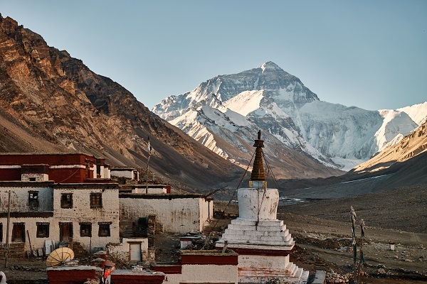 Visiting Everest Base Camp (Tibet): A First-Timer’s Guide to the Roof of the World