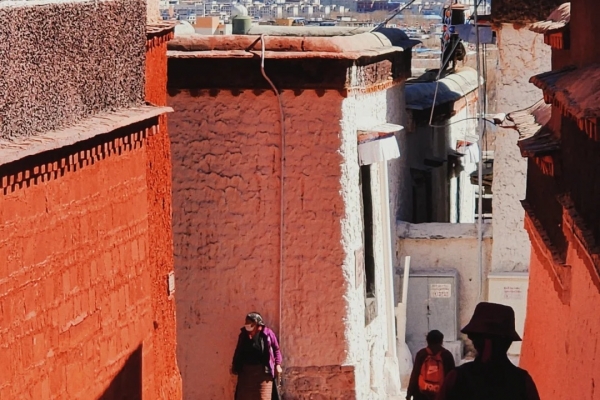 10 Days Tour on Flight and Soft Sleeper for Lhasa and EBC