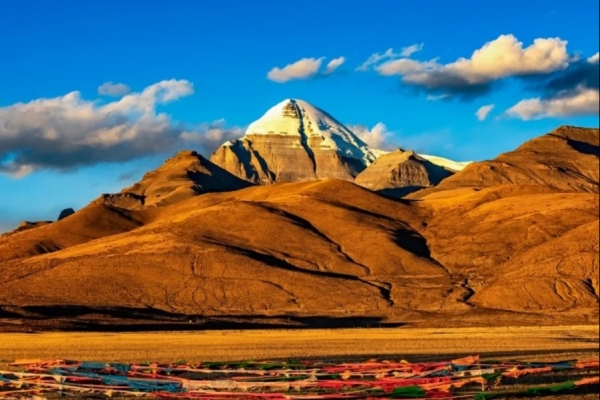 11 Days Ngari Discovery Tour: Lhasa + Manasarovar Lake+ Everest+ Mount Kailash + Shigatse + Yamdrok Lake