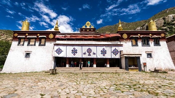 Sera Monastery