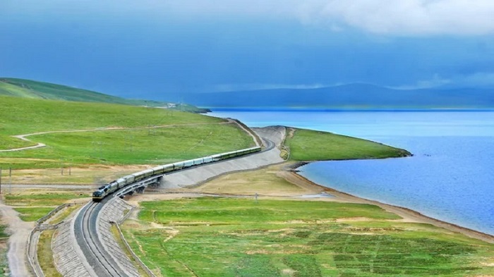 Cona Lake