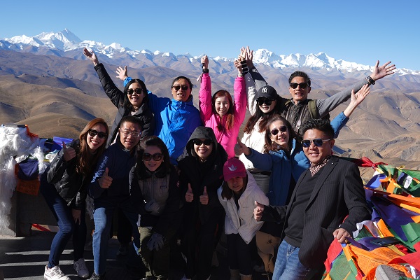 Who Should Join a Tour Group to Visit Tibet?