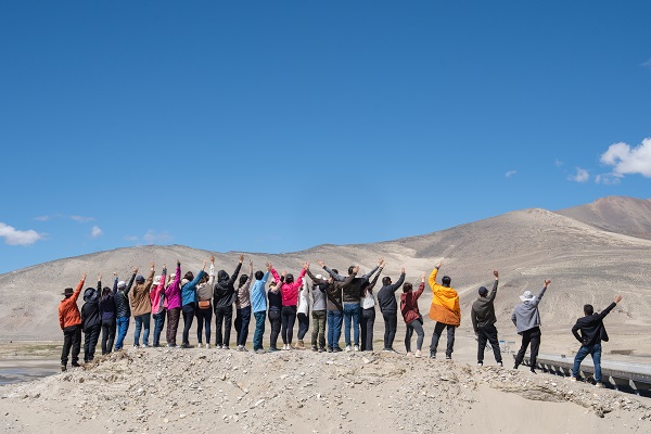 A Traveller’s Guide from Australia to Tibet