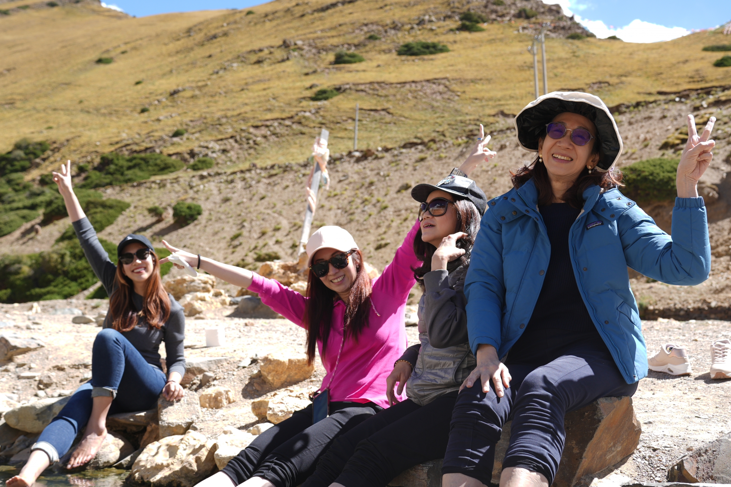 Tibet Travel Guide for American Visitors: A Journey to the Roof of the World