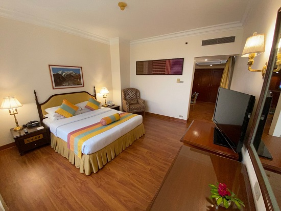 Tingri Everest Hotel