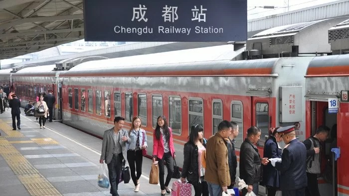 Chengdu to Lhasa by Train Z322: 34.5-Hour Scenic Railway Adventure