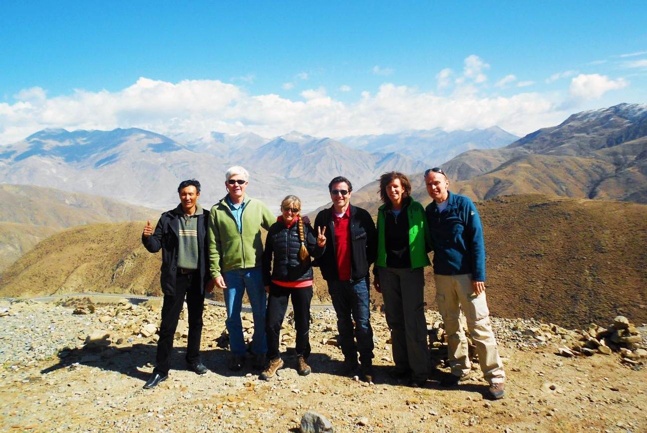 Tibet Group Tour vs Private Tour for Foreign Visitors: Full Comparison 2026