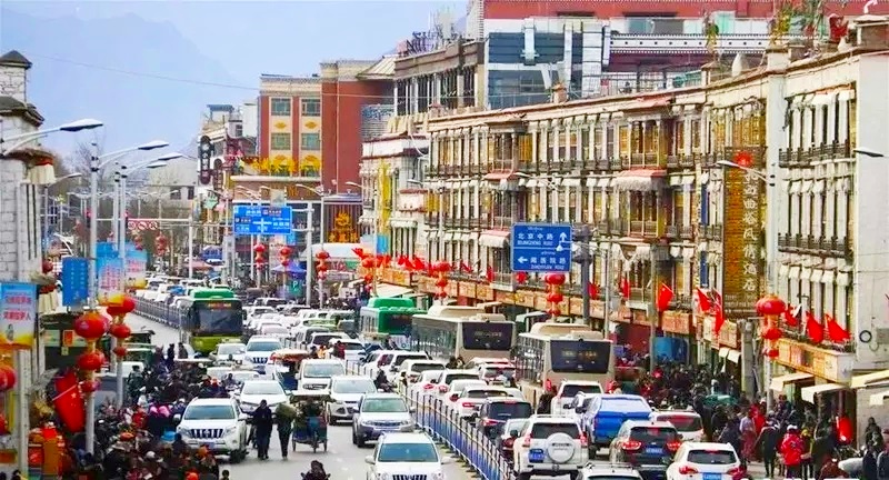 Lhasa: The Capital of Tibet - Complete Travel Guide