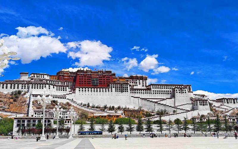 5-Day Tibet Exploration: From Lhasa to Yamdrok Lake