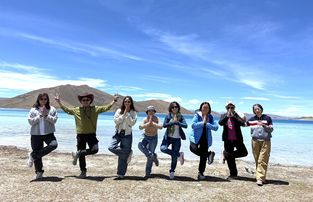 8 Days Classic Tibet Tour with Everest Base Camp, Yamdrok Lake & Namtso Lake