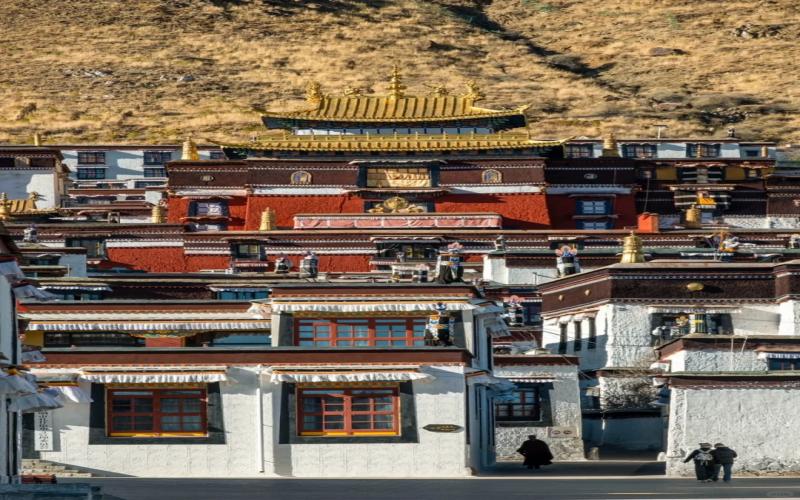 8 Days Classic Tibet Tour with Everest Base Camp, Yamdrok Lake & Namtso Lake