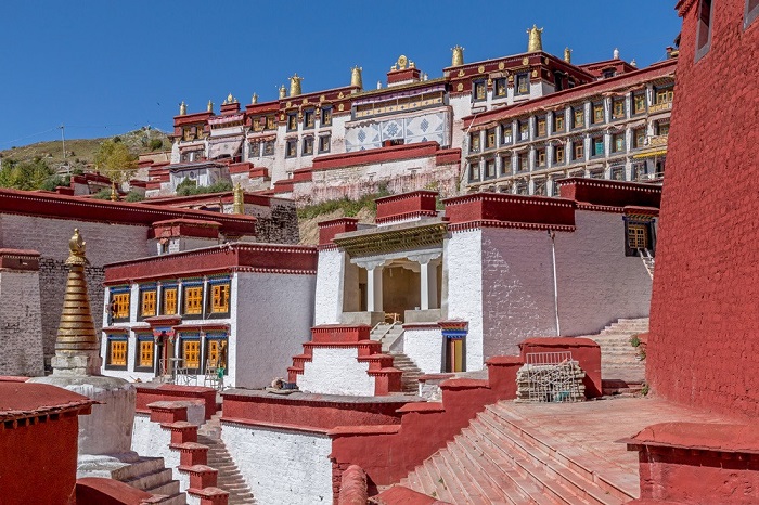 Ganden Monastery: A Complete Guide to Lhasa's Sky Monastery