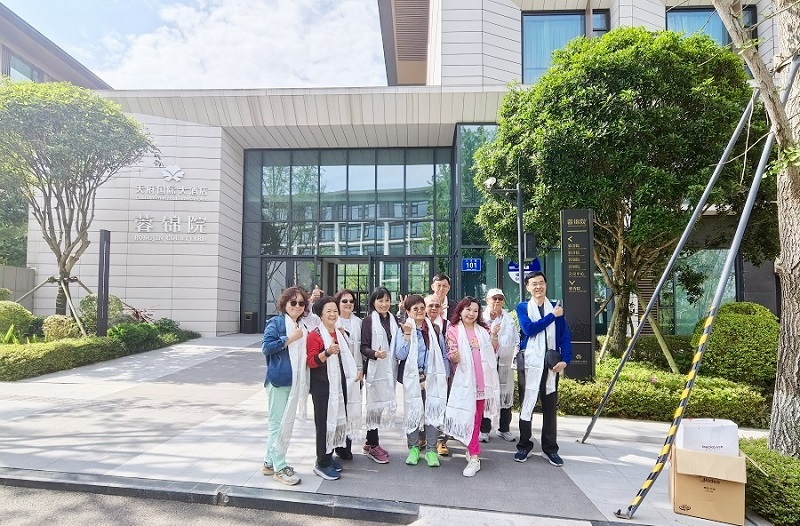 10-Day Autumn Tibet Tour: Ranwu Lake, Lhasa, Nyingchi, Bomi & More