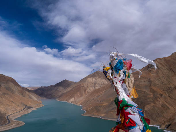 Yamdrok lake