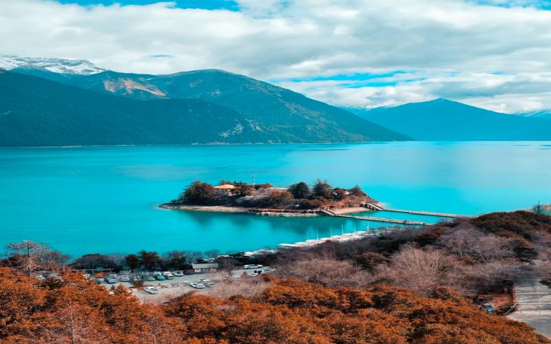 10-Day Tibet Spring Blossom Tour: Lhasa, Nyingchi, Bomi & Qinghai-Tibet Railway