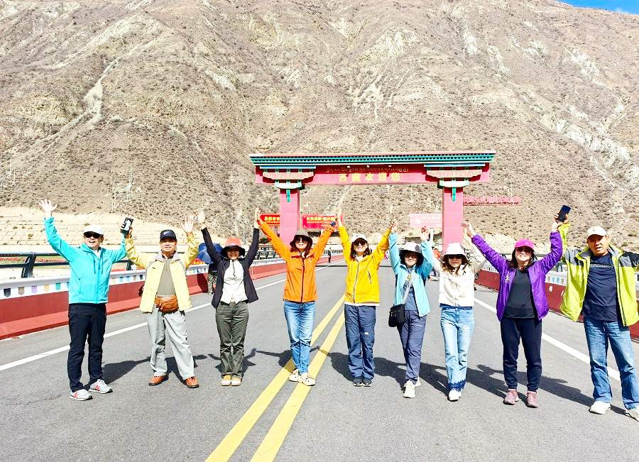 14 Days Mount Kailash Pilgrimage Tour: Lhasa, Everest Base Camp & Kailash Kora