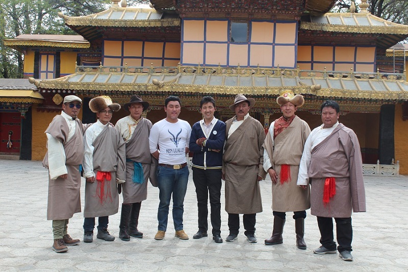 Tibet Yulong Guides