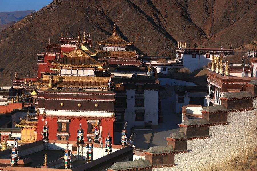 12-Day Tibet Winter Blue Ice Tour: Lhasa, Nyingchi, Everest Base Camp & Namtso