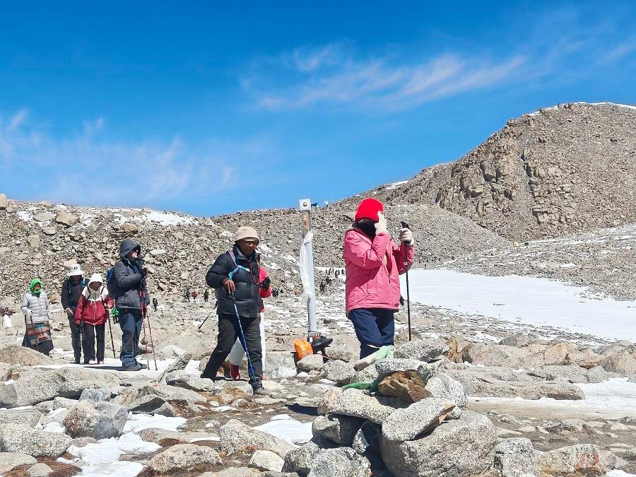 14 Days Mount Kailash Pilgrimage Tour: Lhasa, Everest Base Camp & Kailash Kora