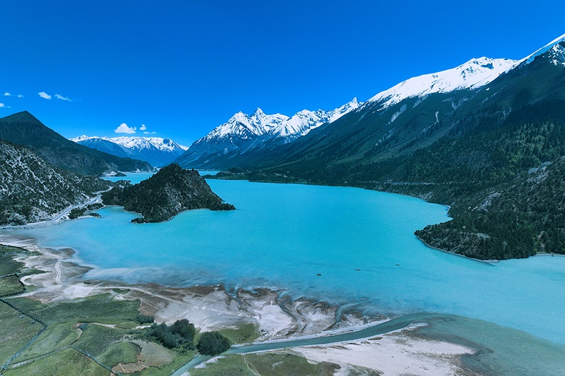 10-Day Autumn Tibet Tour: Ranwu Lake, Lhasa, Nyingchi, Bomi & More