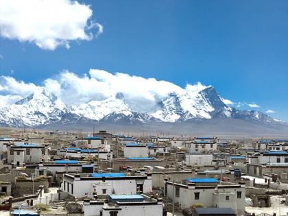 The Heart of Tsang Where Sunbeams Meet Fertile Valleys: An Overview of Shigatse
