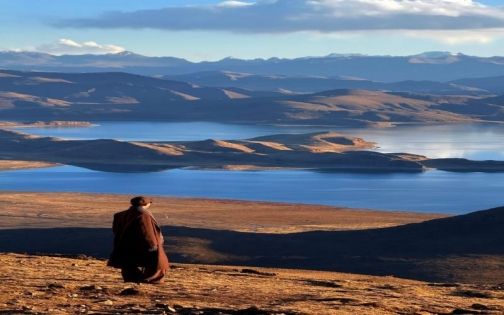8-Day Autumn Tibet Everest Base Camp Tour Guide: Lhasa, Yamdrok Lake, Everest Base Camp & Namtso Lake