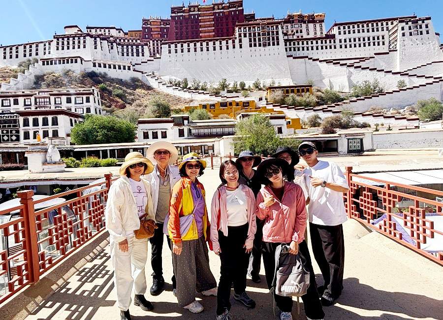 13 Days Tibet Mount Kailash Pilgrimage Tour: Lhasa, Everest Base Camp & Sacred Lakes