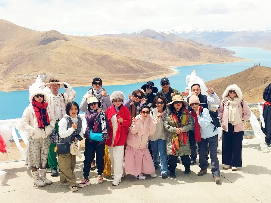 10-Day Autumn Tibet Tour: Ranwu Lake, Lhasa, Nyingchi, Bomi & More