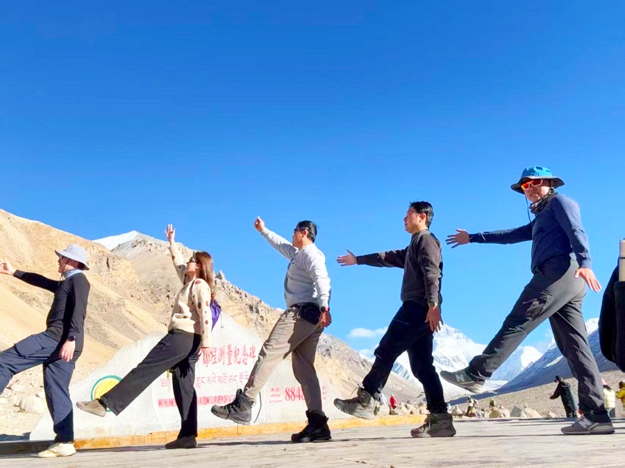 14 Days Mount Kailash Pilgrimage Tour: Lhasa, Everest Base Camp & Kailash Kora