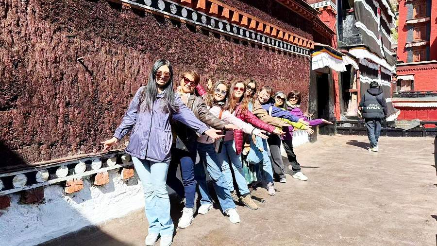 12-Day Chengdu to Lhasa Train Tour to Everest Base Camp