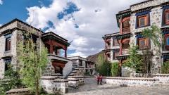 Best Luxury Hotels in Lhasa: 7 Finest 5-Star & Boutique Stays for an Unforgettable Tibet Journey