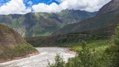 Welcome to Nyingchi: The Lush, Warm, and Majestic "Switzerland of the East" in Tibet