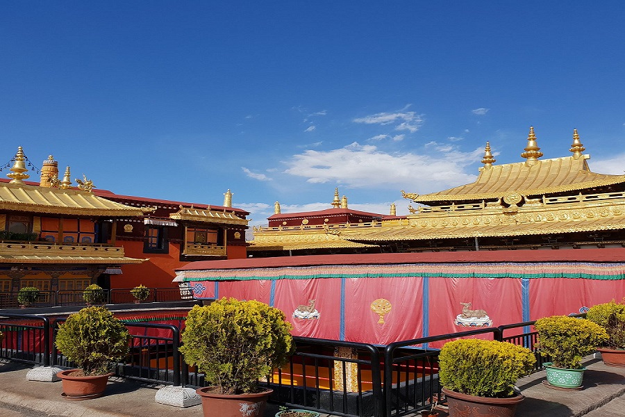 12-Day Lhasa, Everest & Mount Kailash Group Tour to Kathmandu