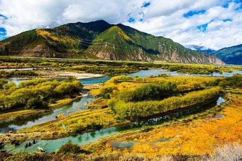 A Journey of Refreshing Coolness and Breathtaking Vistas: Top 5 Summer Attractions in Tibet