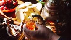 Tibet Food Guide: 15 Must-Try Dishes on the Roof of the World