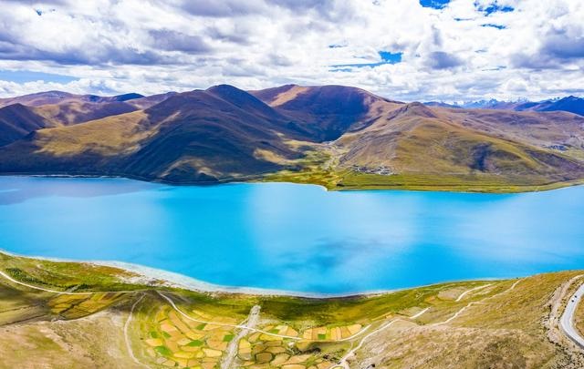 Yamdrok Lake