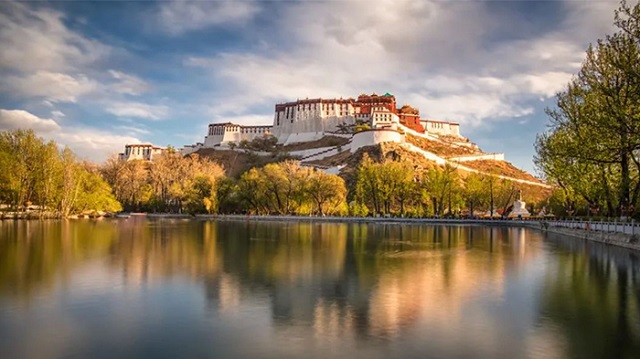Potala Palace in Autumn