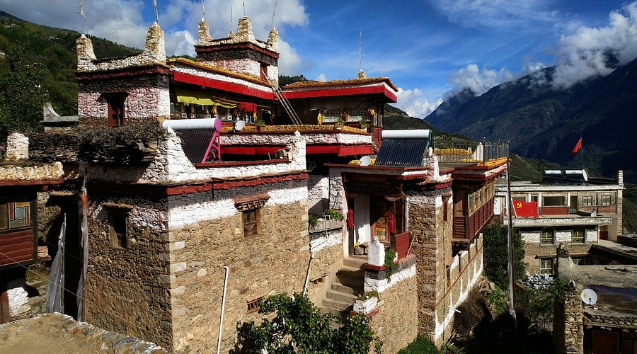 Tibet village homestay experience
