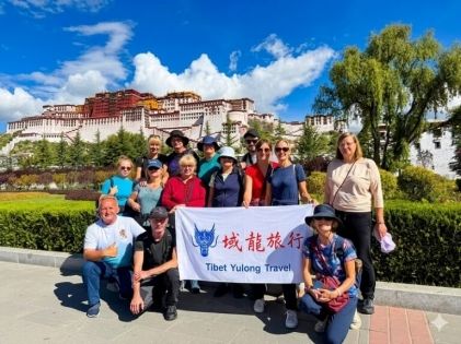 Tibet Group Tour vs Private Tour for Foreign Visitors: Full Comparison 2026