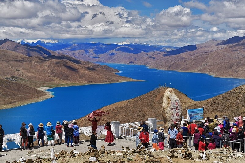 Yamdrok Lake