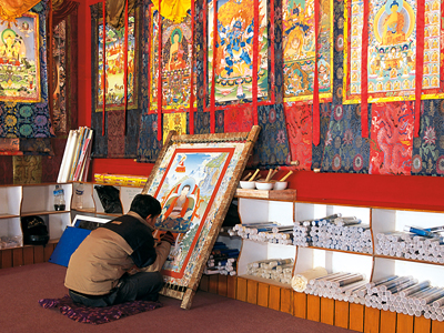 Tibet Thangka Painting Workshop in Lhasa: Inheriting Millennium Tibetan Art Craft