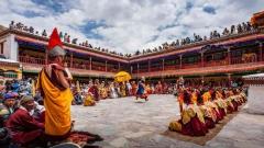 Experience Traditional Tibetan Wellness at a Tibet Healing Spa