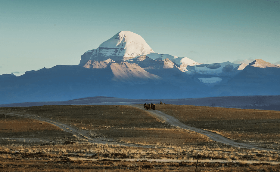 The scenery of Mount Kailash
