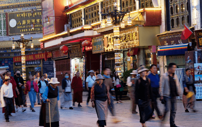 Barkhor shopping street
