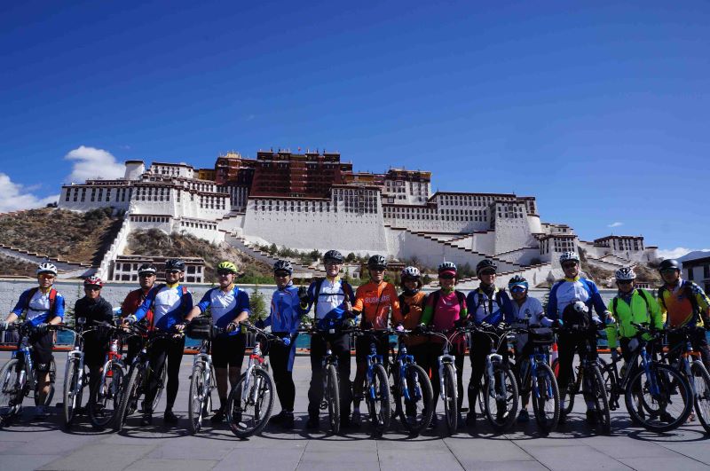 Cycling tour in Tibet