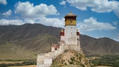Yumbulagang First Palace in Tibet Shannan Day Trip Guide